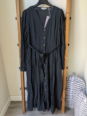 NWT Long Sleeve Black Button-Front Midi Dress with Waist Tie